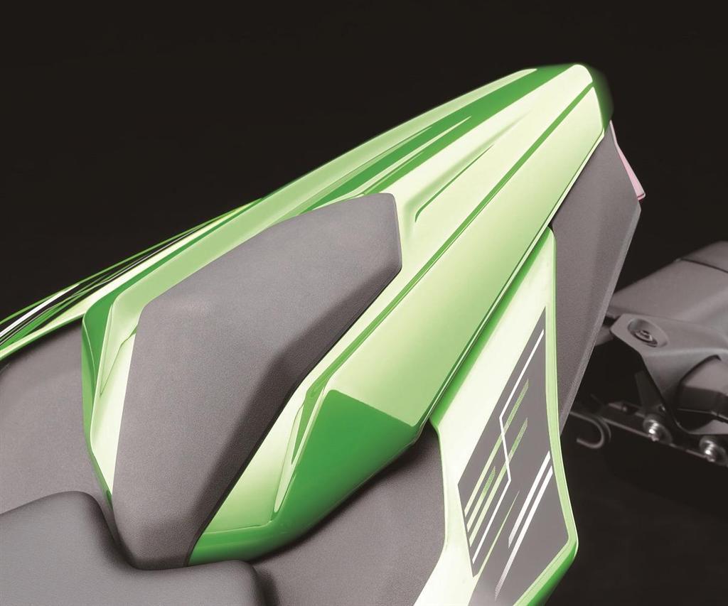 Kryt sedla spolujezdce  (Ninja 125 a Z125)