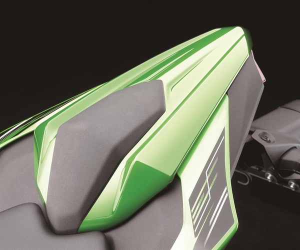 Kryt sedla spolujezdce  (Ninja 125 a Z125)