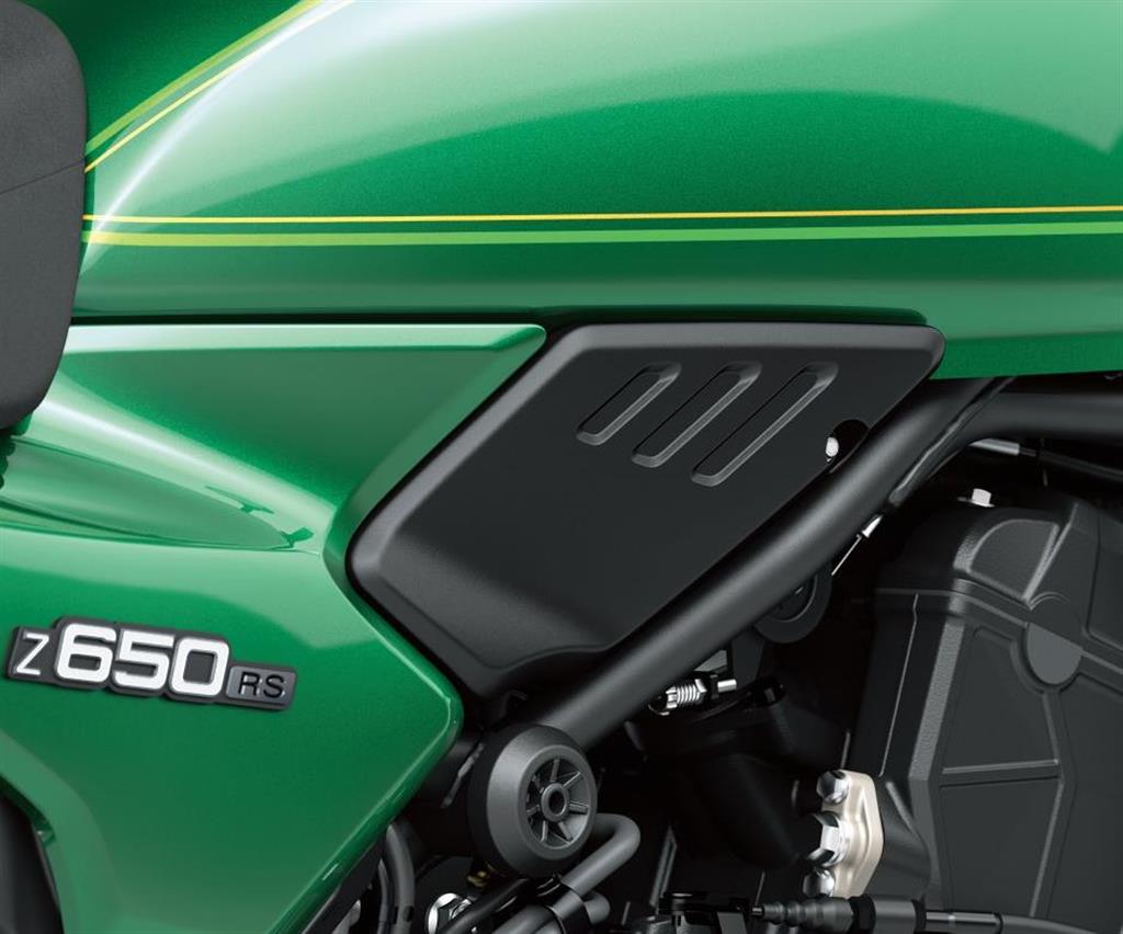 Kolenní protektory nádrže (Z650RS)