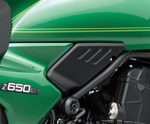 Kolenní protektory nádrže (Z650RS)