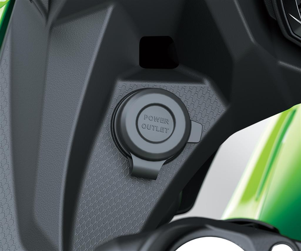 12V DC zásuvka (Ninja 400)