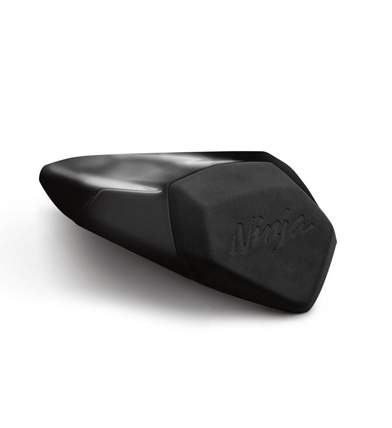 Kryt sedla spolujezdce , Metallic Flat Spark Black (739)