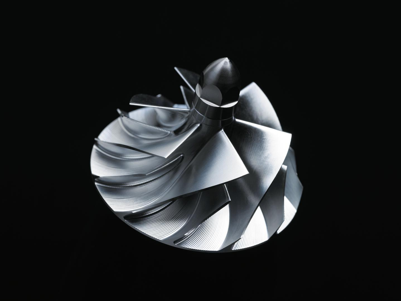 Vyvážený přeplňovaný motor