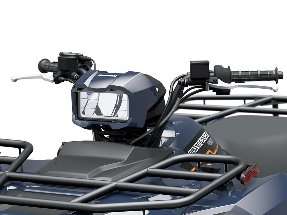 LED světlo namontované na řídítkách